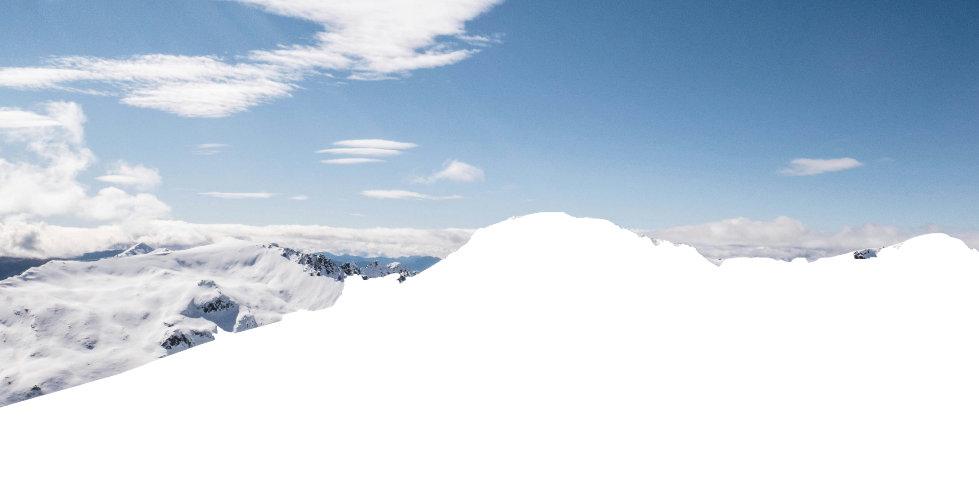 photo d'une montagne enneigée